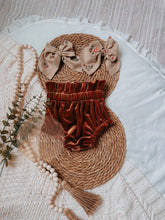 Load image into Gallery viewer, VELVET