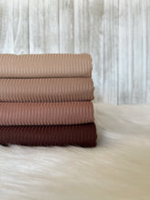 Load image into Gallery viewer, Rib knit 4x2