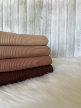 Load image into Gallery viewer, Rib knit 4x2