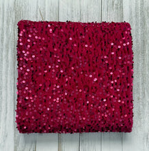 Load image into Gallery viewer, Velvet sequin Strawberry
