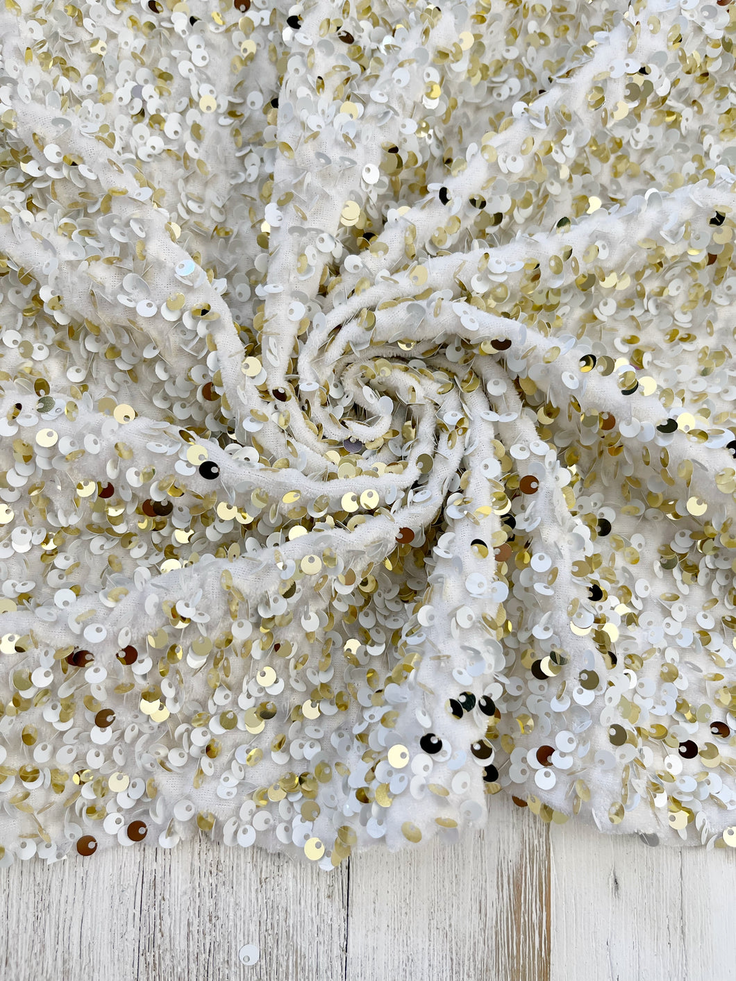 Velvet sequin white / gold