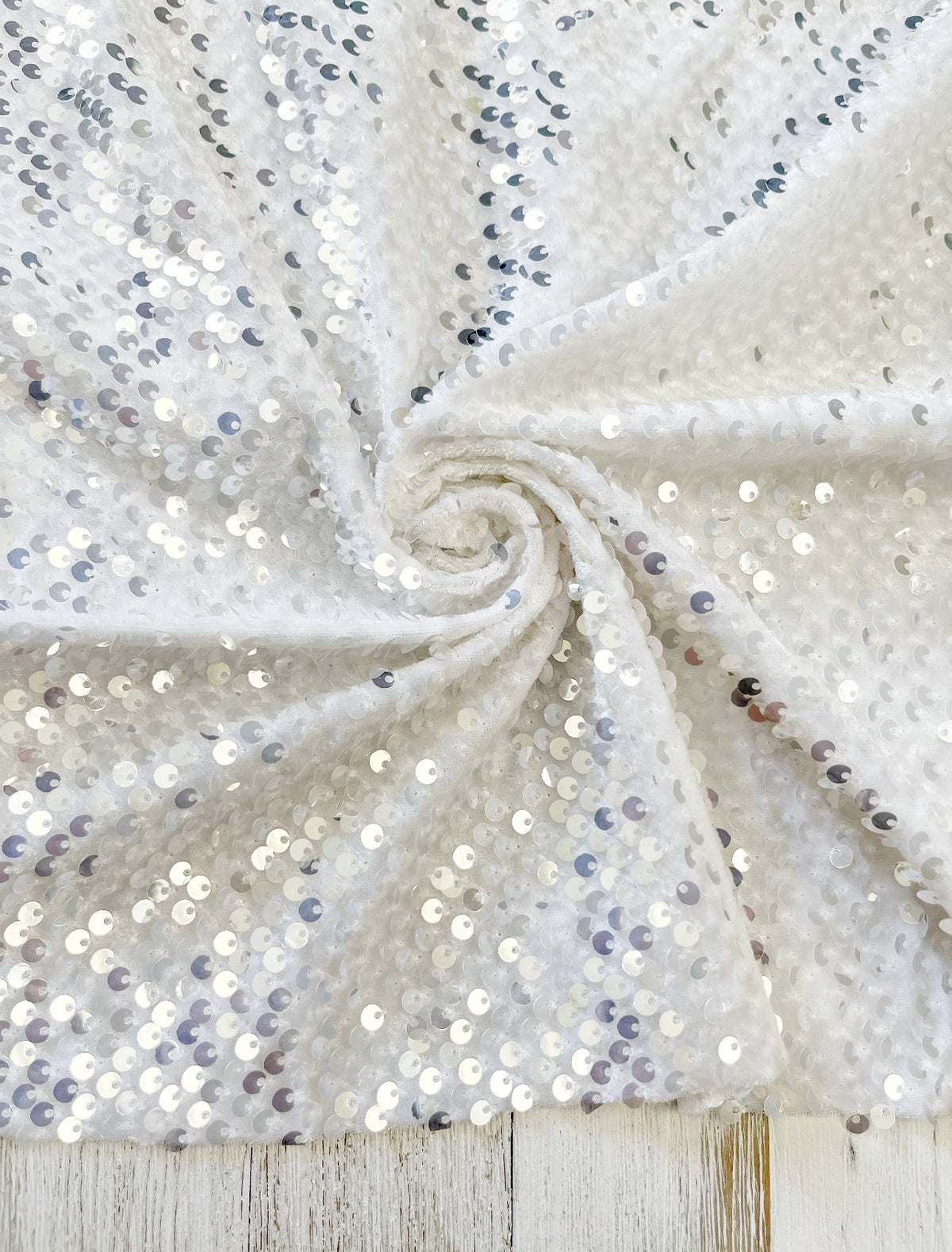 Velvet Sequin bright white