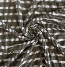 Load image into Gallery viewer, Waved stripes
