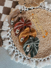 Load image into Gallery viewer, Suede
