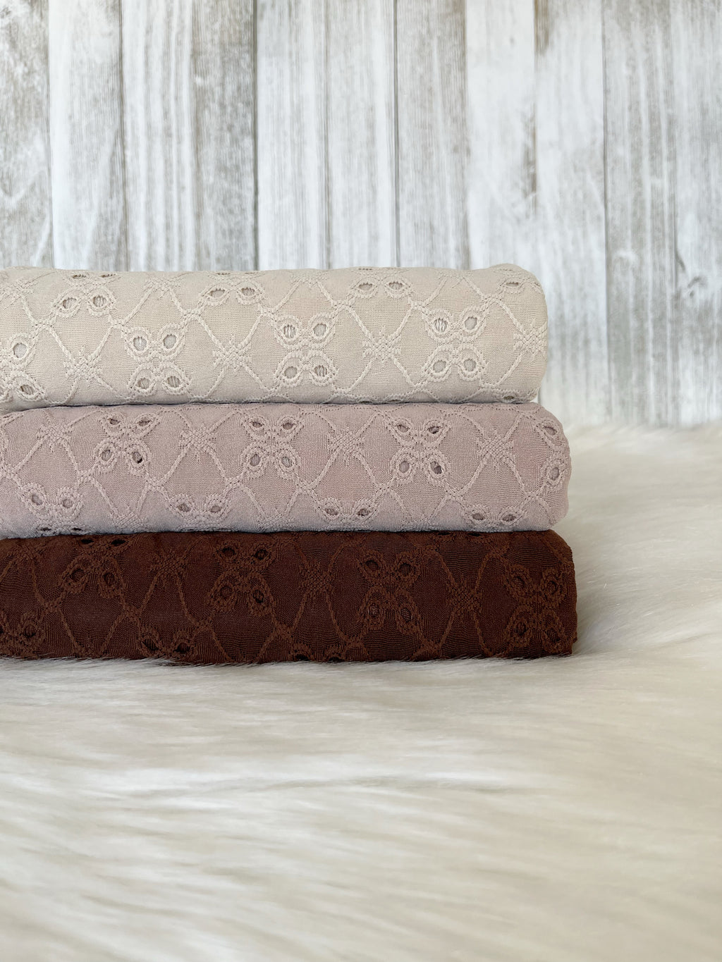 EYELET B